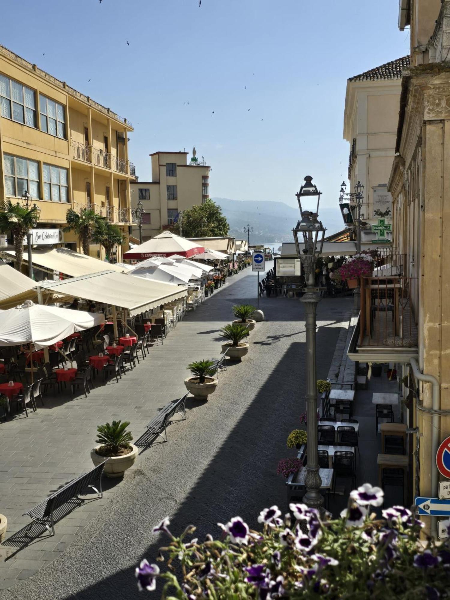 La Meridiana - Centro Storico Di Pizzo Экстерьер фото