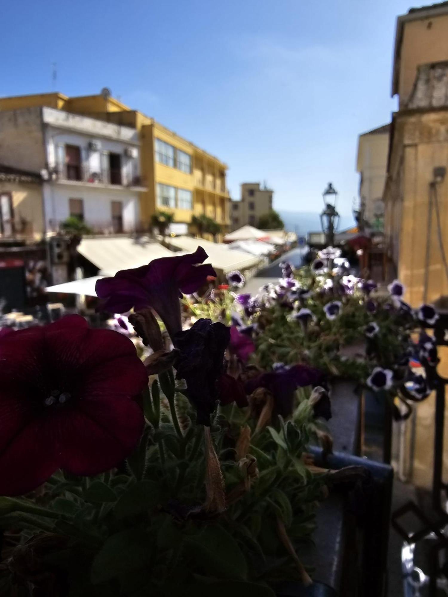 La Meridiana - Centro Storico Di Pizzo Экстерьер фото